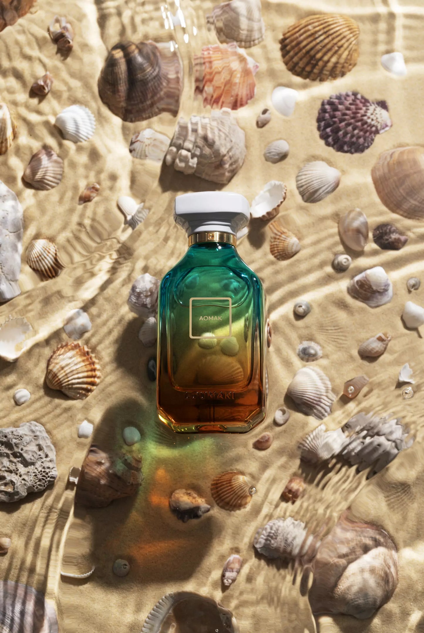 PORTHOLE - LOUMARI